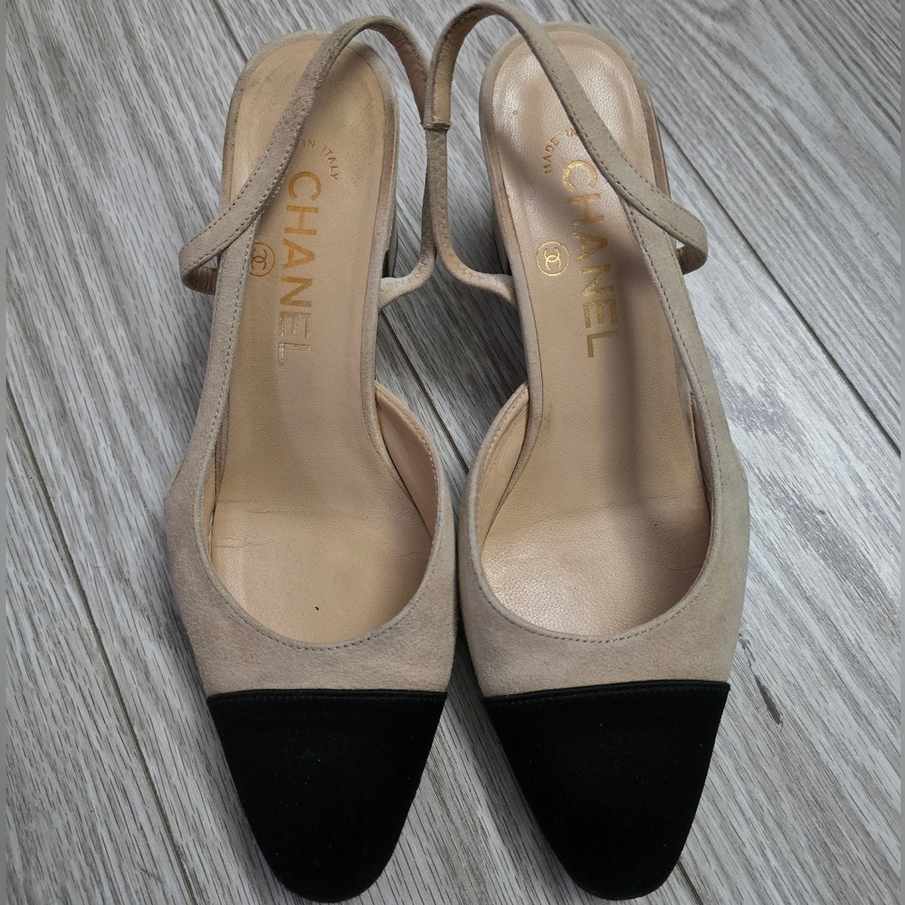 CHANEL Beige and Black Slingback Heels